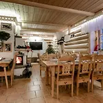 Goralski Gosciniec & Rum i privatbostad