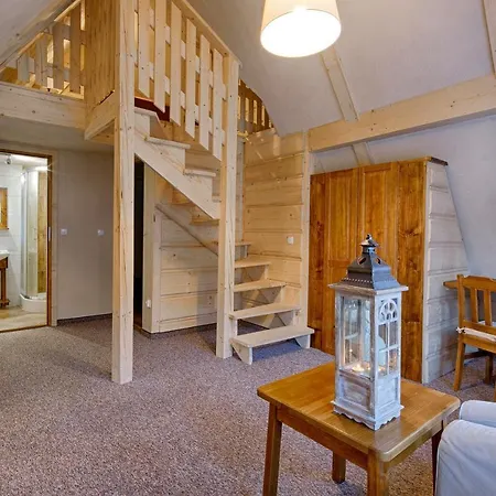 Goralski Gosciniec & * Poronin