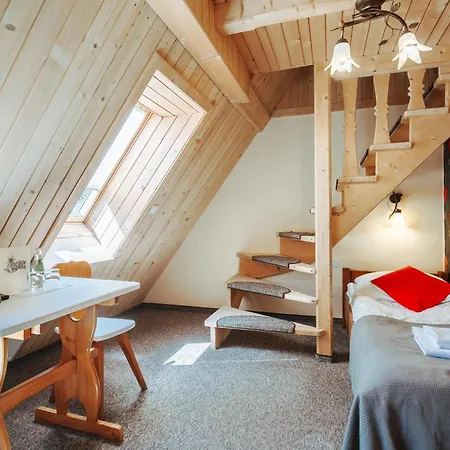 Goralski Gosciniec & * Poronin