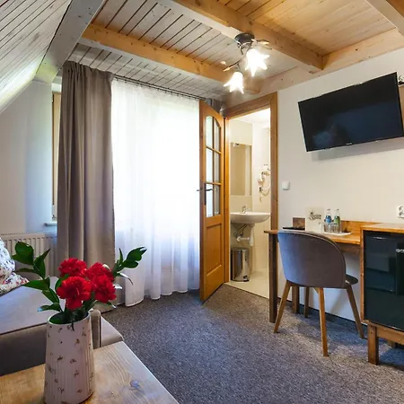 Goralski Gosciniec & * Poronin