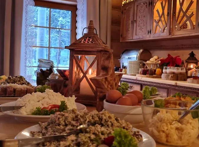 Goralski Gosciniec & בית אירוח פורונין